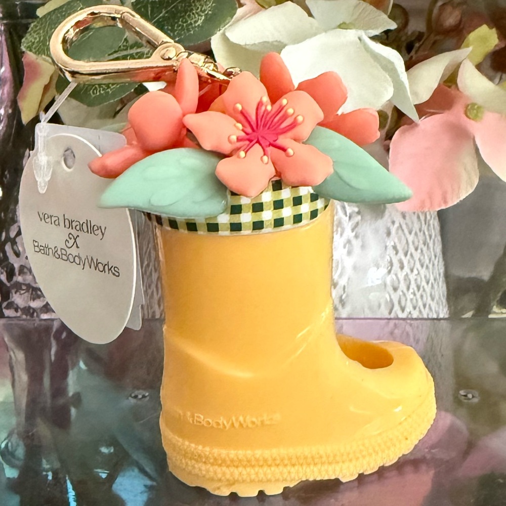 🆕🌻 BATH & BODY WORKS LIMITED EDITION VERA BRADLEY RAIN BOOT POCKETBAC HOLDER.